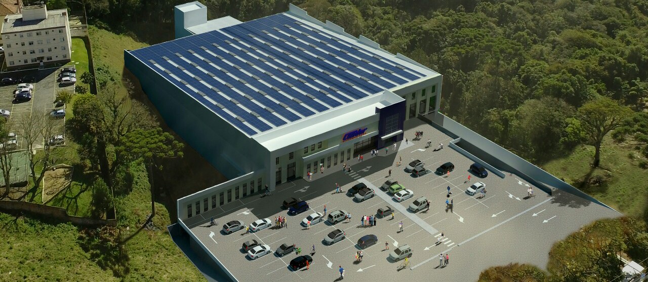 Usina fotovoltaica na cobertura de supermercado Condor