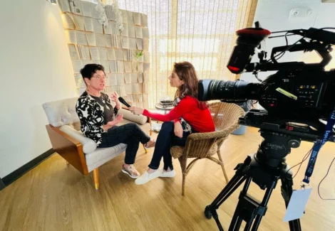 Gislene Bastos entrevista bisneta de Monteiro Lobato nos Estados Unidos